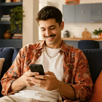 Good Opening Lines for Dating Profiles (With Examples)